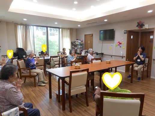 午後からヨガです～