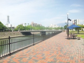 ご近所　続編。