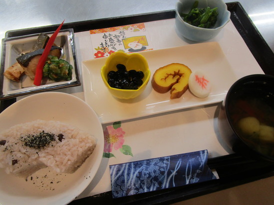 アルファリビングのおせち料理♪