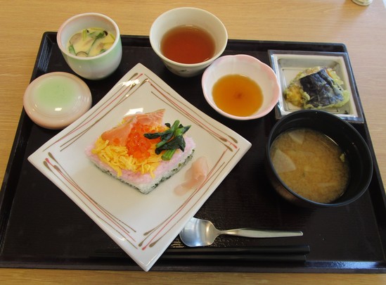 ひな祭りランチ♪