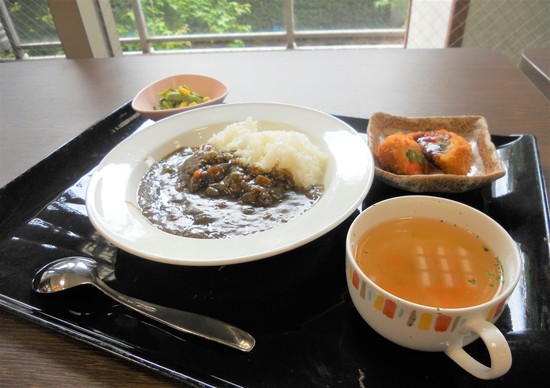 本日のイベント食は…？！　