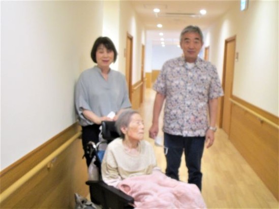 ご家族様と外出♪