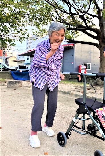 まだまだしゃんと歩けるよ～③