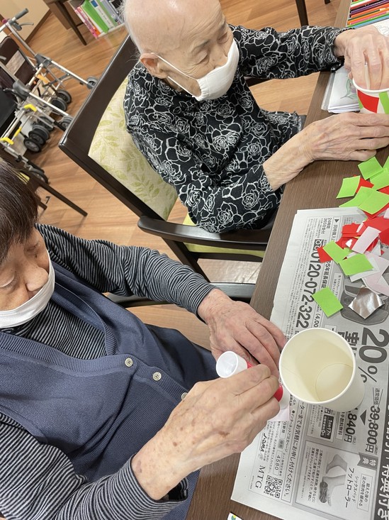 デイサービスのクリスマス準備　