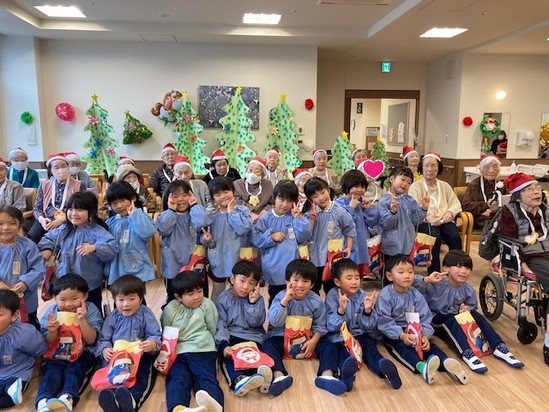 かわいいかわいいクリスマス会♪③