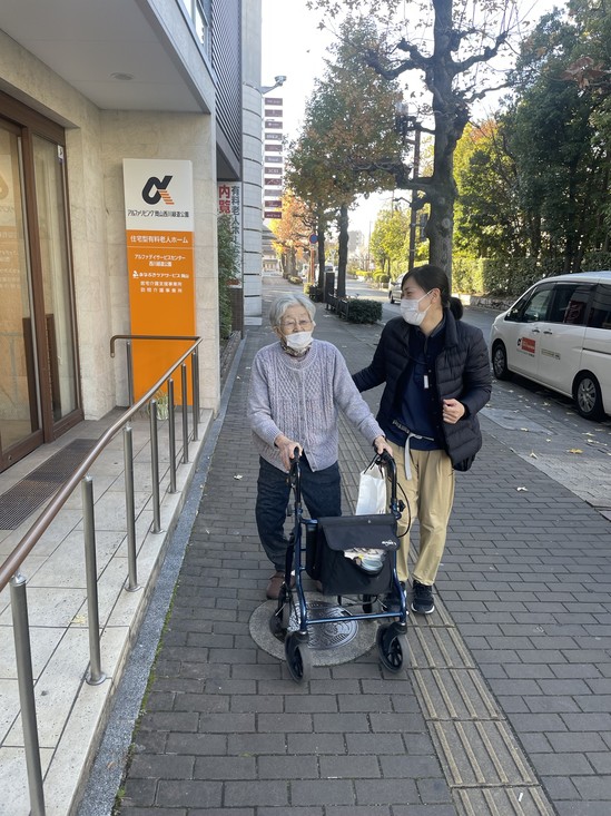 送迎しています！！