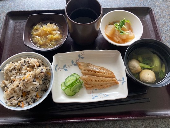 おいしいごはんでみんな幸せ♪