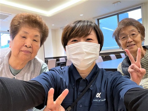 入居者様とお昼にパシャリ★★