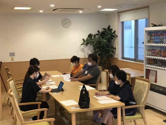 介護ミーティング(^^