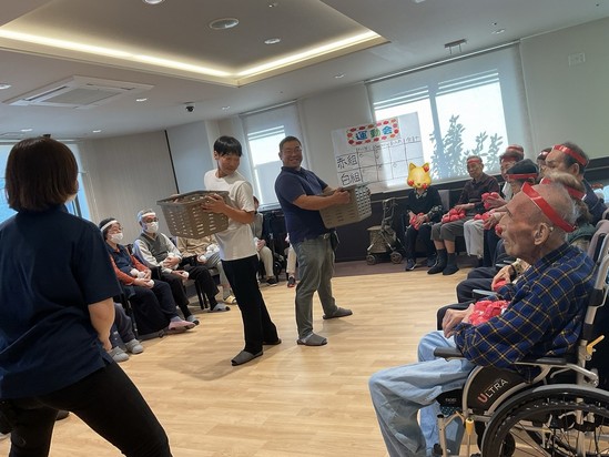 10月　運動会開催⑥　第三種目「玉入れ！！！」