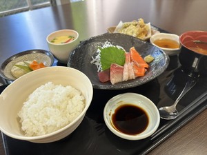 待ちに待ったお刺身定食!!