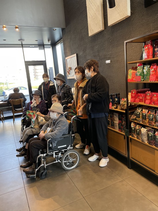 【アルファリビング広島段原】スタバにGO‼②