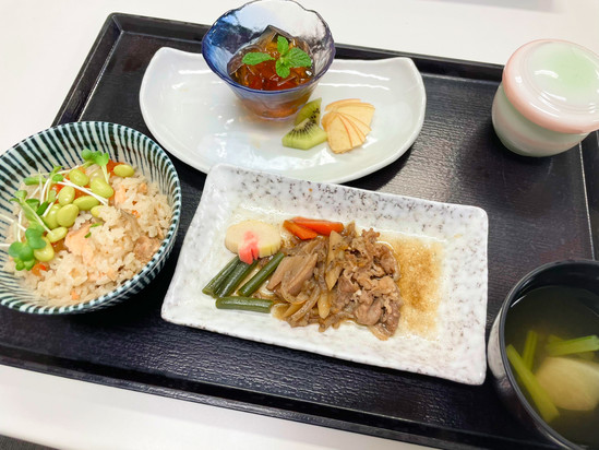 お楽しみメニュー！