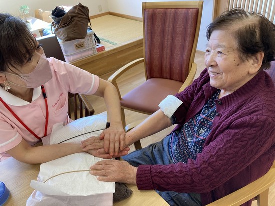 ハンドマッサージ