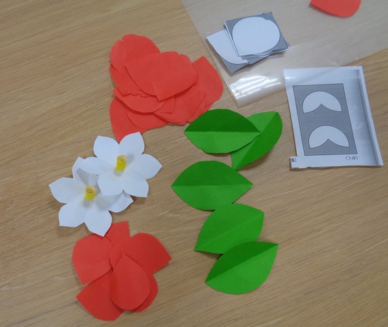 ～ただいま創作活動中♪♪～