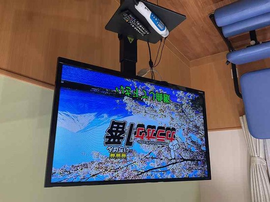 カラオケの機材あります。楽しく歌ってみませんか？