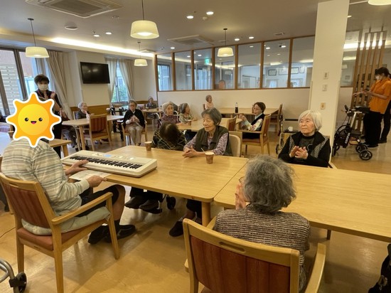 【アルファリビング広島段原】突然の音楽会♪