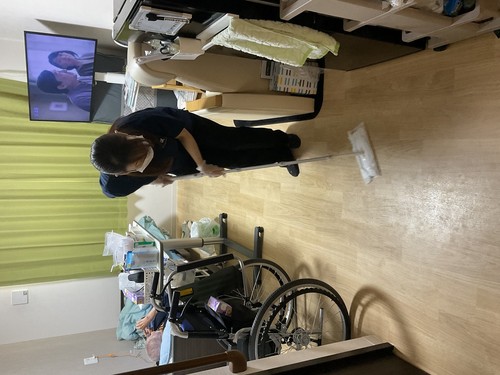 居室清掃の様子