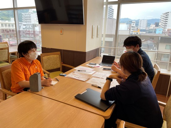 先輩スタッフとの研修～電話対応へのススメ～