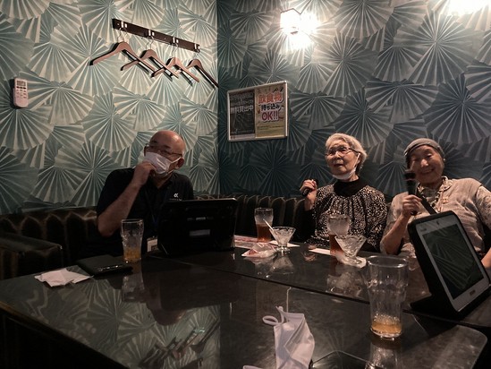 外出でカラオケ？！