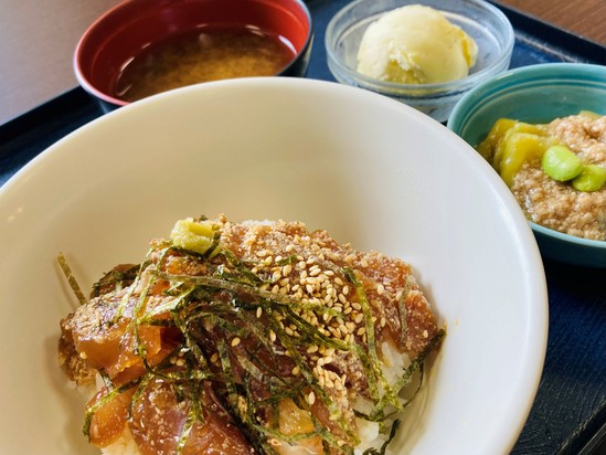 特別食（天然真鯛の漬け）