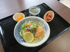 ひんやり夏の麺　　