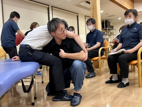 高松エリア6施設合同 介護技術研修を開催しました