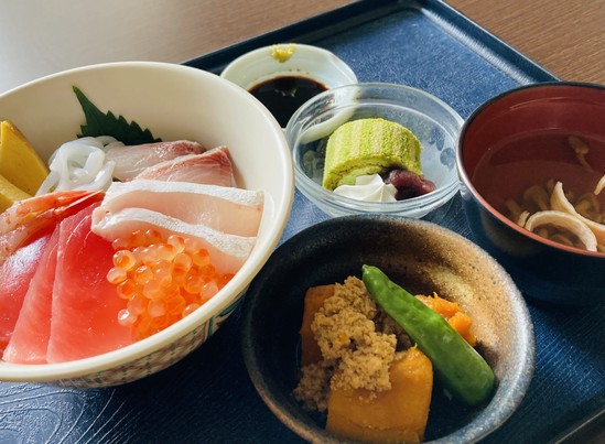 特別食（豪華！海鮮丼）