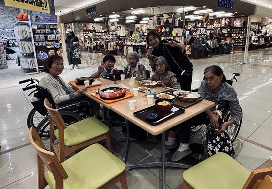 外食行事３回目