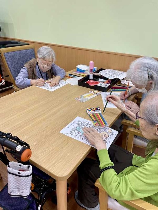 塗り絵　レクリエーション