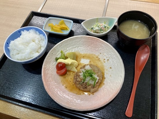 食の楽しみを大切にした「和風ハンバーグ」