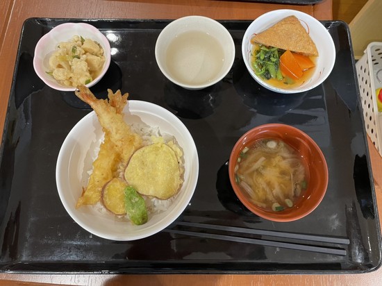 てんてんどんどん・・・天丼どん・・・♫