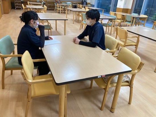 サービス提供責任者とスタッフの話し合い