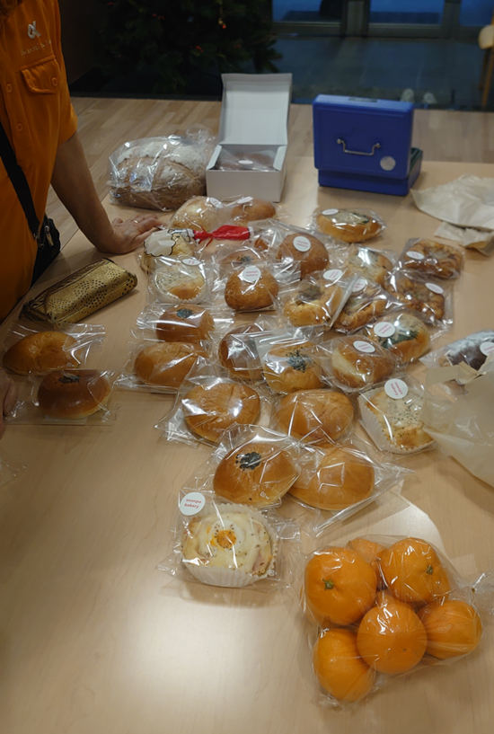 木曜日はパン屋さん