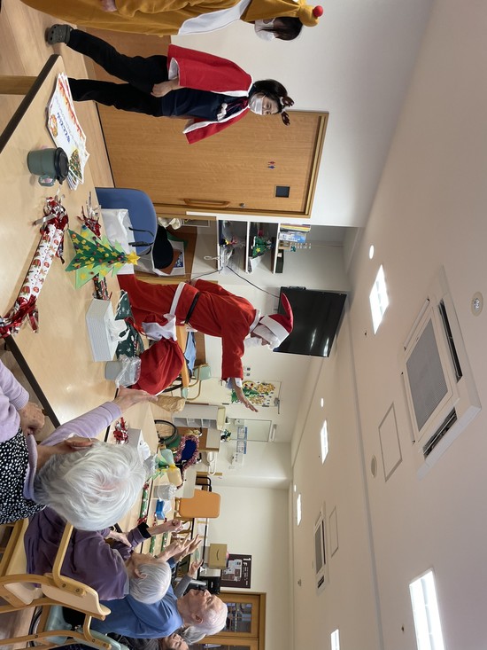 サンタとトナカイの訪問⑨