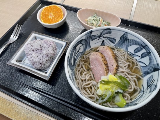 大晦日の夕食に年越しそばをご提供♪