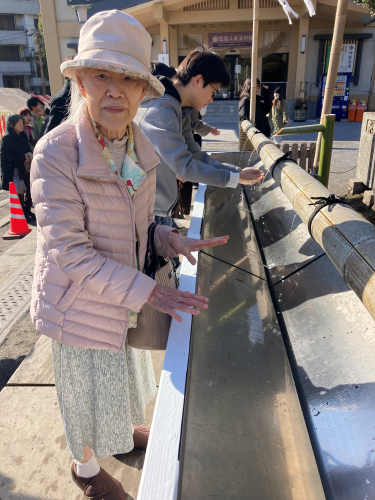 初詣！　（。-人-。）