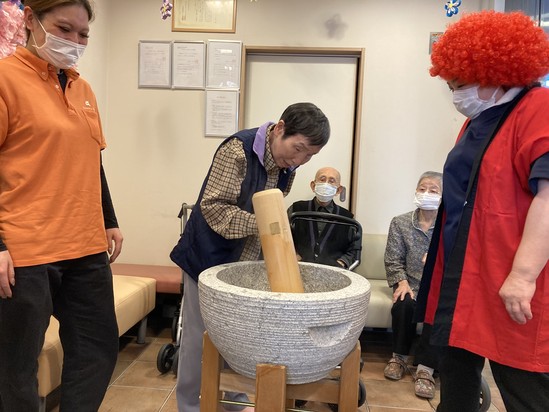 みんなで餅つき！