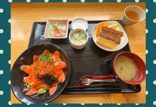 ♢　鮭といくら　ｄｅ　親子丼　♢