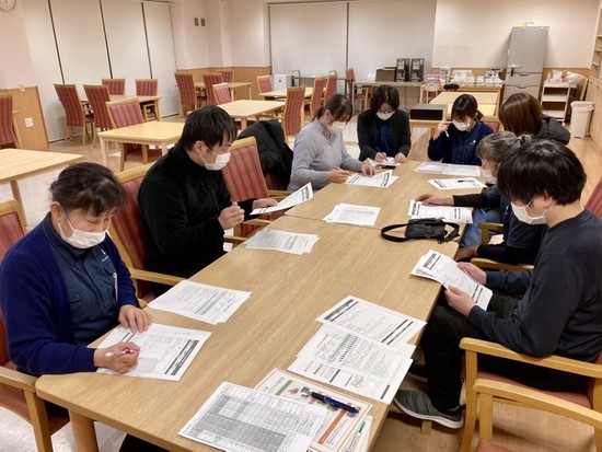 認知症高齢者への対応について研修を行いました