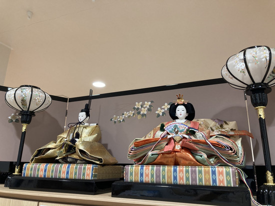 春の訪れを皆さまとともに。ひな祭りの雛飾り