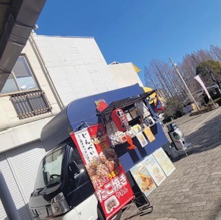 キッチンカーのご案内【たこやき　じんべいさん】