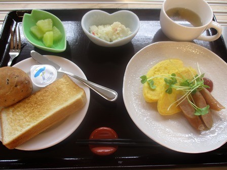 アルファリビング川西能勢口駅前の朝食