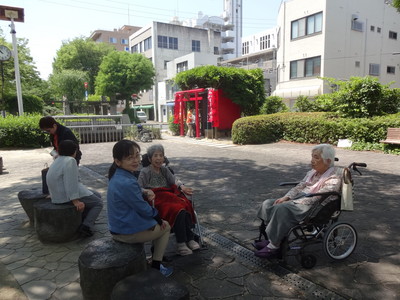 デイサービス～屋外歩行～