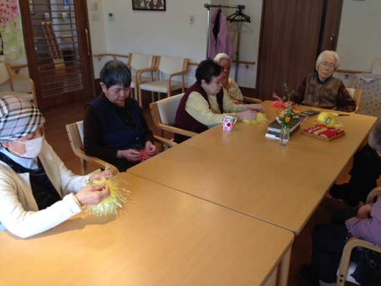 銭太鼓作成中！