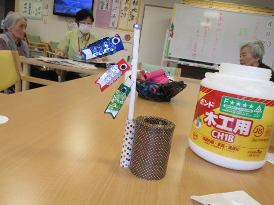 鯉のぼりのペン立て