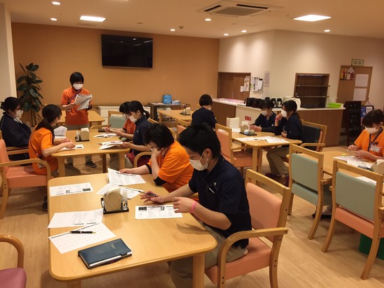 ～今月の施設内研修～