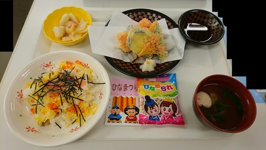 あかりをつけましょ！ぼんぼりに！