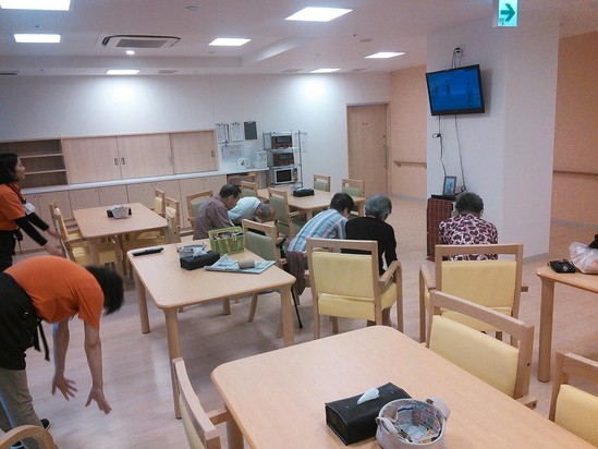 体操で元気いっぱい