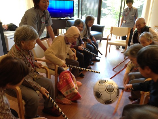 さぁて今日のレクリエーションは～～～～～